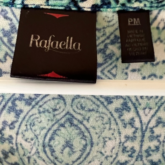 Raffaella Women’s Blue/Green Print Asymmetrical Tank Top - Picture 5 of 10